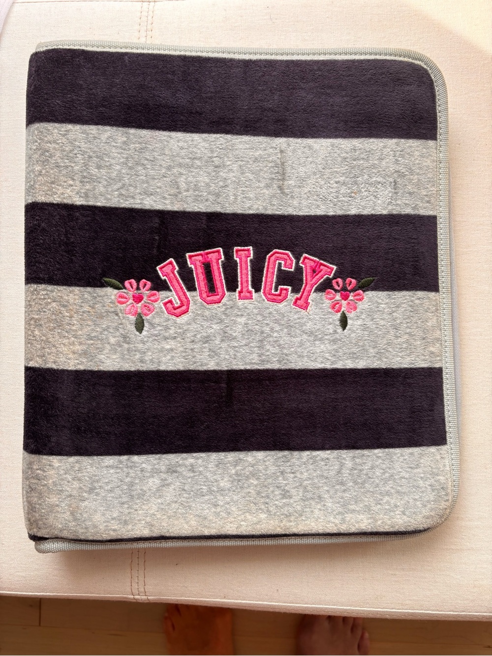 Vintage Y2K Juicy Couture Grey Navy Velour 3 Ring Binder Organizer RARE